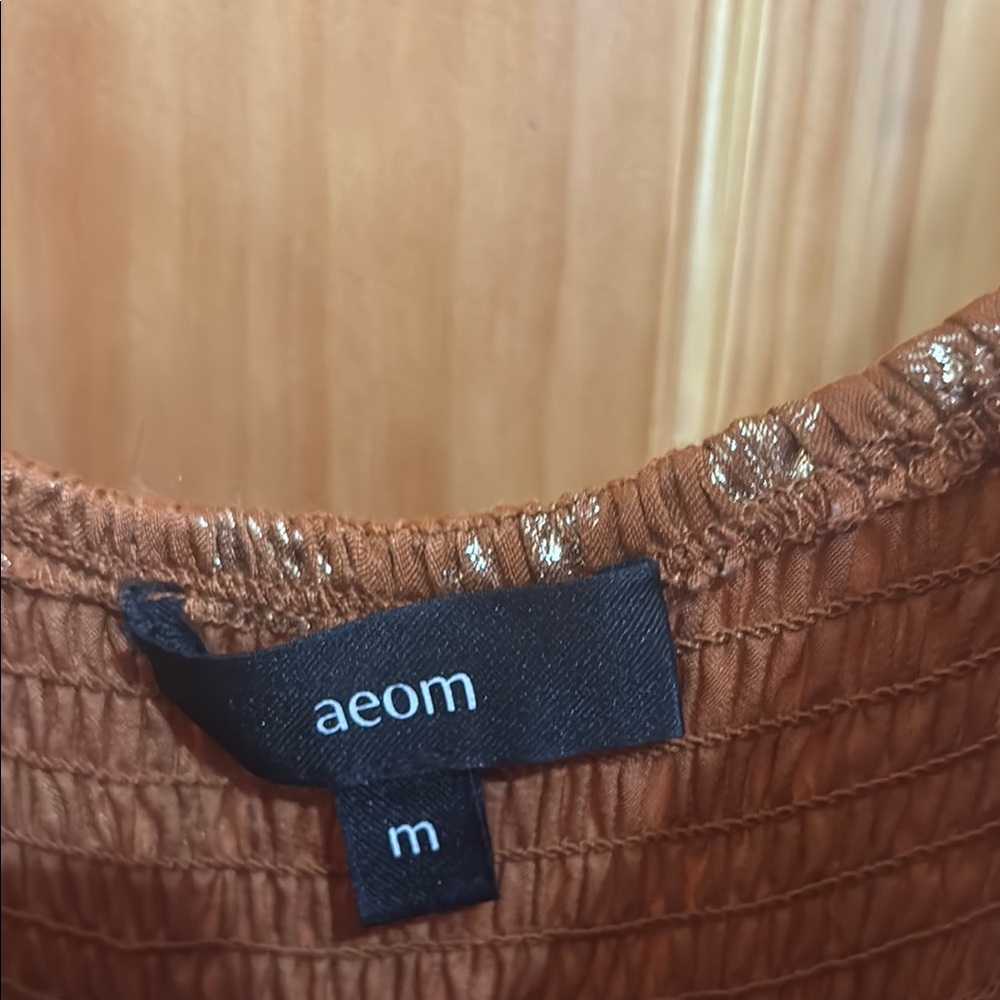 VICI | Elegant Brown and Gold Women's Top - Picture 3 of 4